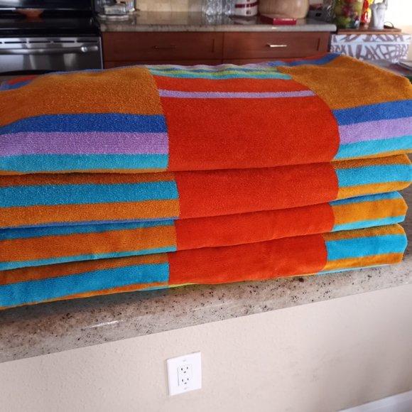 Extra Large Luxurious "The Painted Beach" Beach Towels from Brazil. - Picture 2 of 5